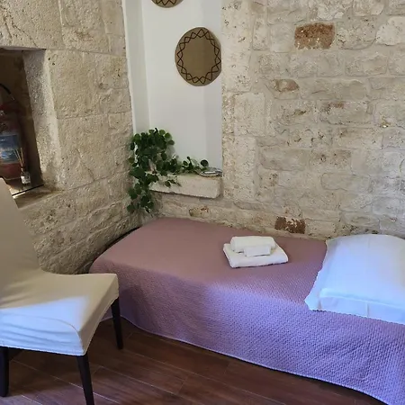 Apartament Pietrarosa *